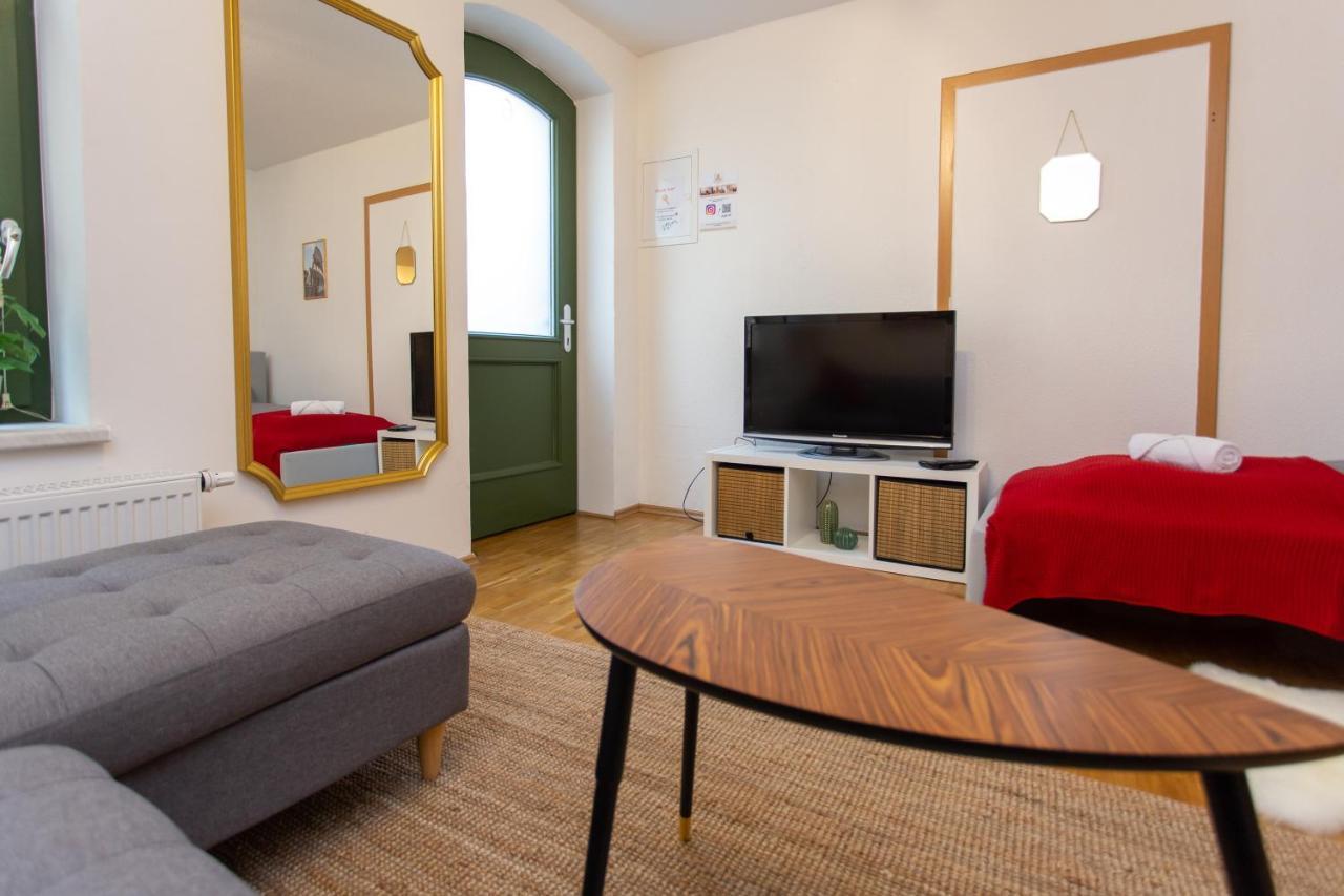 Fullhouse - Halle - R6 Apartments - Smarttv - Nespresso Buitenkant foto