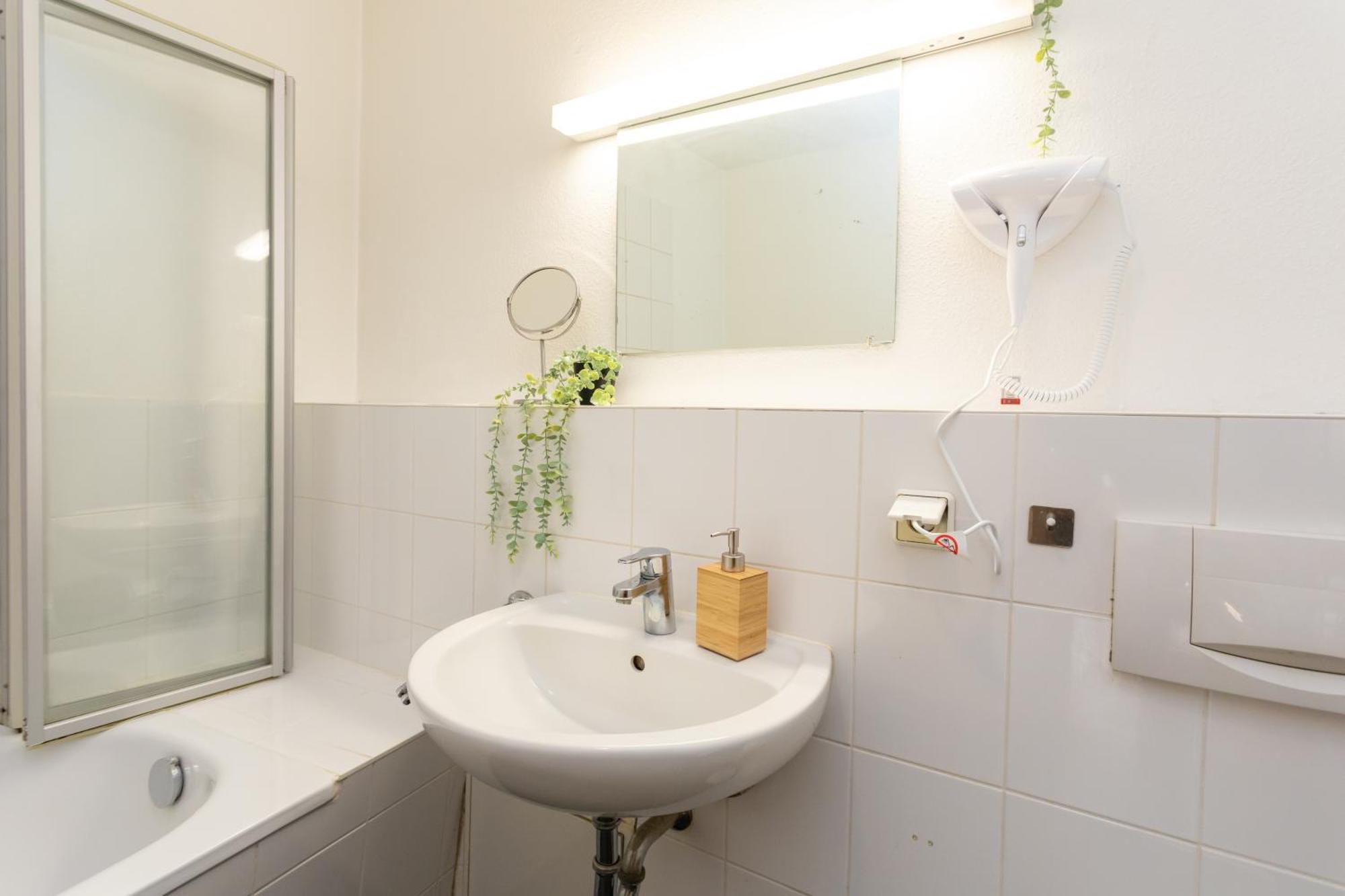 Fullhouse - Halle - R6 Apartments - Smarttv - Nespresso Buitenkant foto